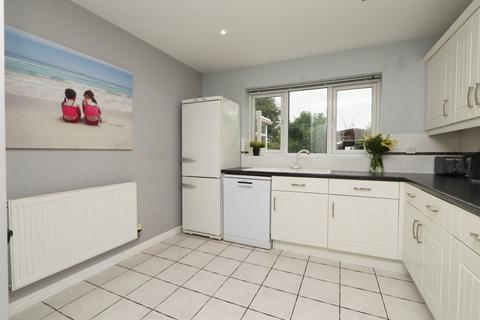 18 Howley Close, Irlam, Manchester, M44 6RY