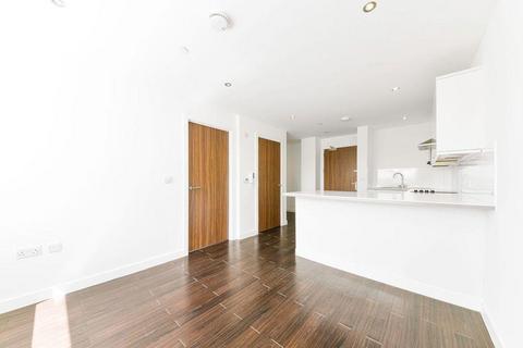 1 bedroom flat to rent, Northumberland House, SM2