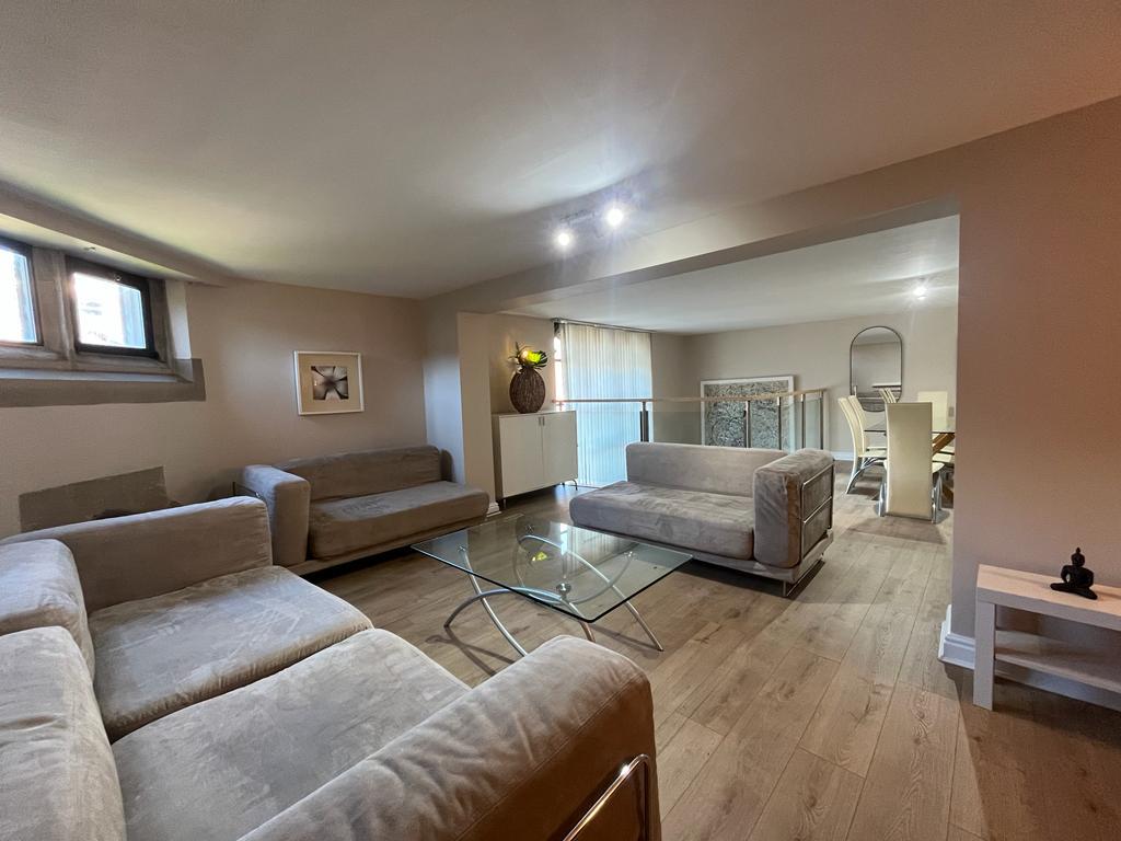 Mezzanine Lounge