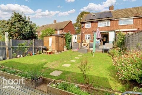 38 Petten Grove, Orpington, BR5 4PU