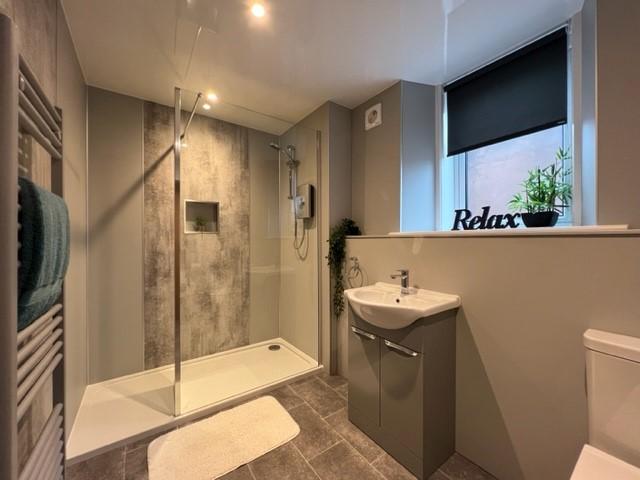 Large Shower Room