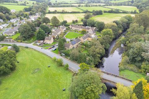 3 Broomfield, Birstwith, Harrogate, HG3 3AF