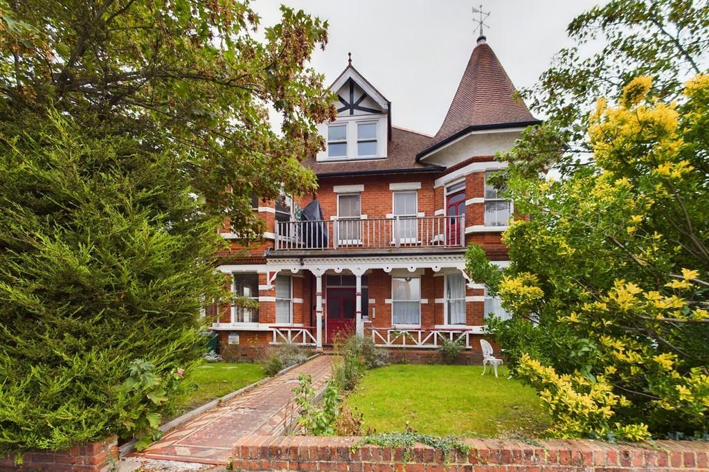 Cherry Garden Avenue, Folkestone 1 bed apartment for sale £160,000