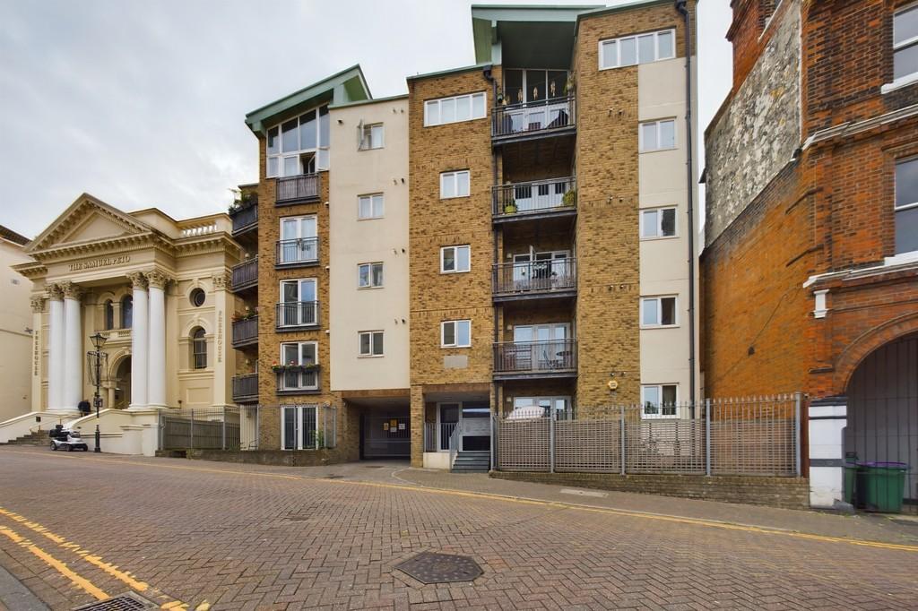Merchants Place, Folkestone 2 bed apartment for sale £215,000
