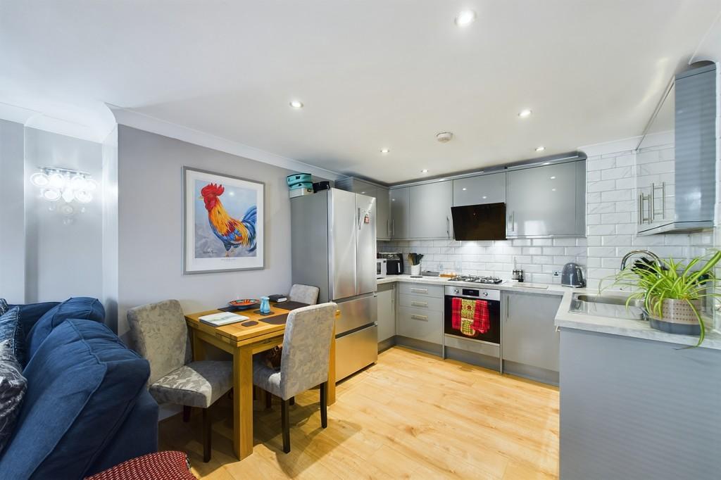 Merchants Place, Folkestone 2 bed apartment for sale £215,000
