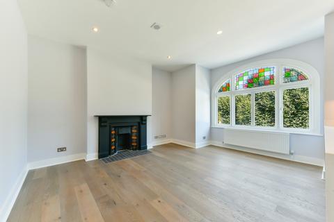 2 bedroom duplex for sale, Fulham Palace Road, London SW6