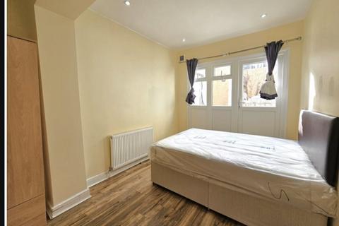 undefined, Villiers Road, London NW2