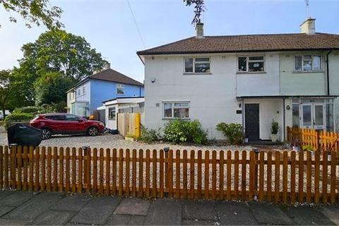 3 bedroom semi-detached house for sale, Picketts Avenue, Leigh on sea, Leigh on sea,