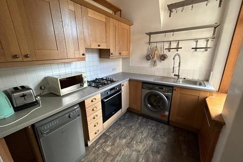 2 bedroom apartment to rent, Gray Street, Aberdeen