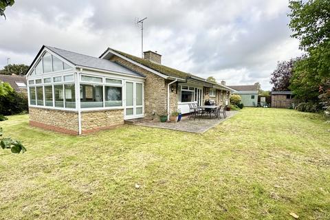 4 bedroom detached bungalow for sale - The Butts, Aynho