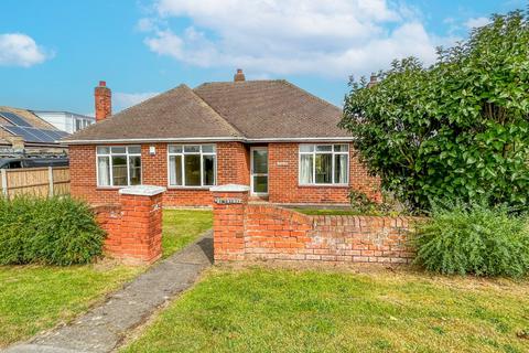 3 bedroom bungalow for sale, Kettleby Lane, Wrawby, North Lincolnshire, DN20