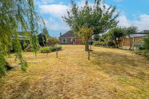 3 bedroom bungalow for sale, Kettleby Lane, Wrawby, North Lincolnshire, DN20