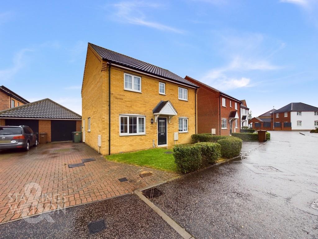 Blackbird Way, Harleston 4 bed detached house for sale £325,000