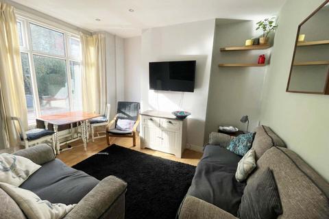 4 bedroom terraced house to rent, Lumley Avenue, Burley, Leeds, LS4
