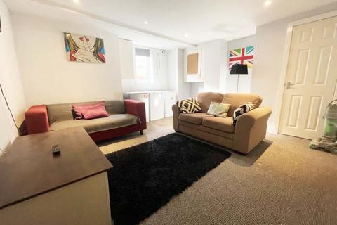 4 bedroom terraced house to rent, Lumley Avenue, Burley, Leeds, LS4