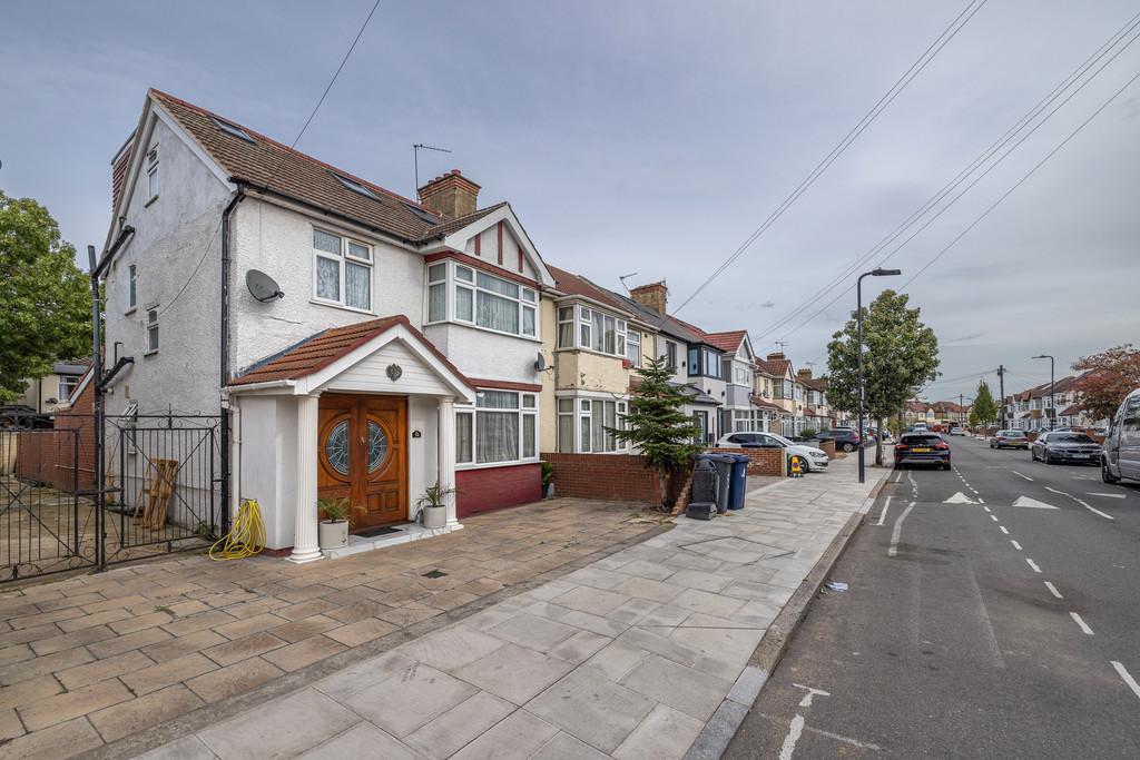 Scotts Road, Southall 4 bed semidetached house for sale £680,000