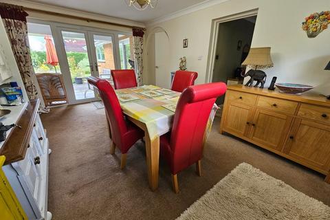 16 Hall Close, Whissendine, Oakham, LE15 7HN