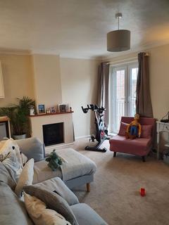 2 bedroom apartment to rent, Caudle Street, Henfield