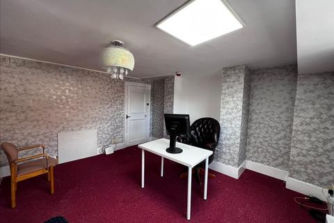 Serviced office to rent, Stoke Poges Lane,Baylis House,