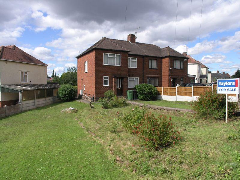 Oakfield Road, Stourbridge DY9 3 bed semidetached house for sale £