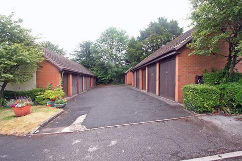 2 bedroom flat for sale, Redlake Road, Stourbridge DY9