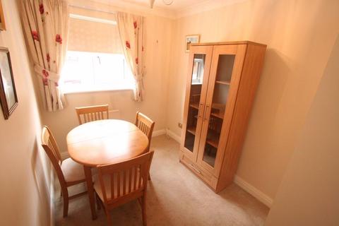 2 bedroom flat for sale, Redlake Road, Stourbridge DY9