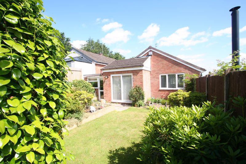 Wolverley Avenue, Stourbridge DY8 2 bed detached bungalow for sale £