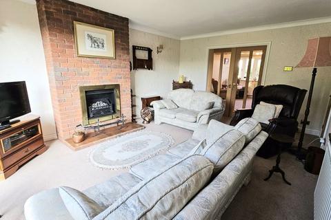 3 bedroom semi-detached house for sale, Portland Drive, Stourbridge DY9