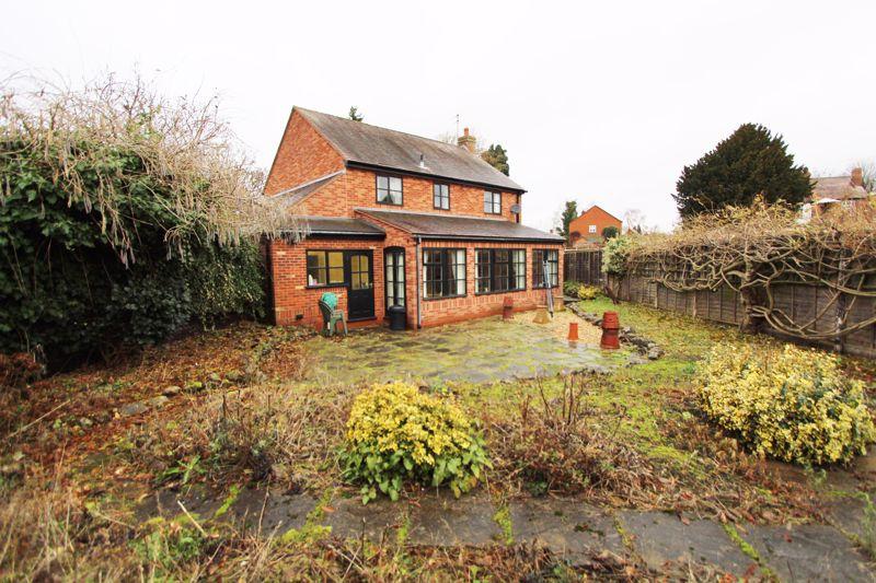 Mushroom Green, Dudley DY2 3 bed detached house £425,000