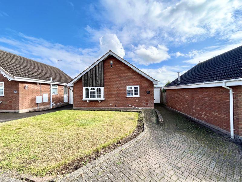 Fladbury Close, Dudley DY2 2 bed detached bungalow for sale £260,000