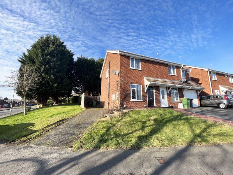 Bisell Way, Brierley Hill DY5 2 bed semidetached house £47,000