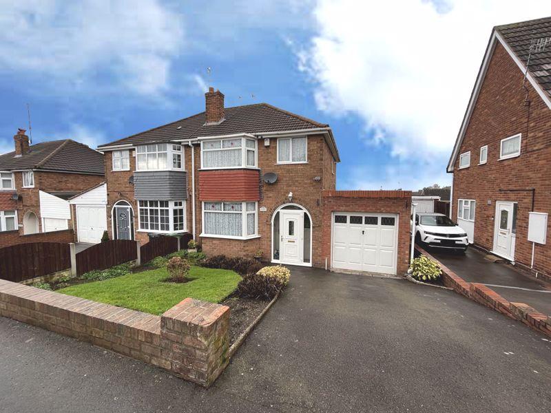 Tiled House Lane, Brierley Hill DY5 3 bed semidetached house for sale £219,950