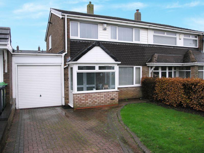 City Road, Oldbury B69 3 bed semidetached house for sale £265,000