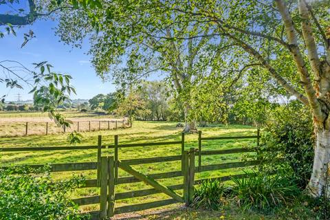 2 bedroom bungalow for sale, Tenterden Road, Appledore, Ashford, Kent, TN26