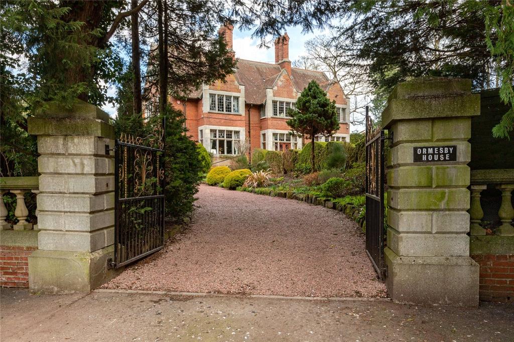 Church Lane, Ormesby 9 bed detached house for sale £925,000