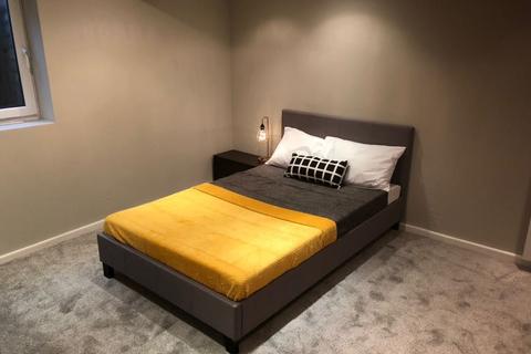 5 bedroom terraced house to rent, Leeds LS4