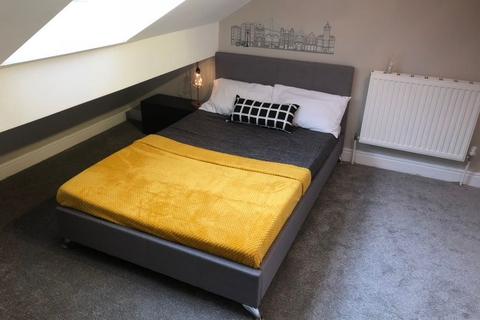 5 bedroom terraced house to rent, Leeds LS4