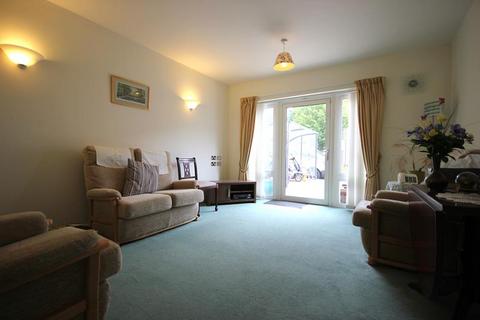 1 bedroom retirement property for sale, Clarence Park, Worcester Road, Malvern, Worcestershire, WR14 1PP