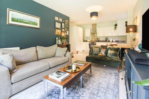 Flat 4, 3 Elvian Close, Reading, RG30 3FP