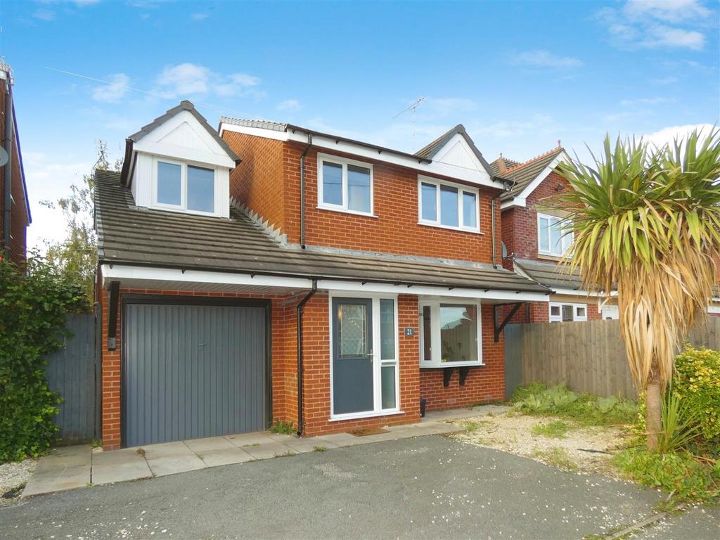 Elton Road, Sandbach 5 bed detached house for sale £340,000