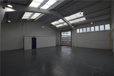 Industrial unit to rent - Bond Road, Mitcham CR4