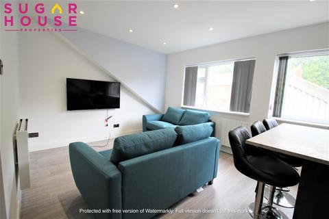 2 bedroom apartment to rent, Burley Road, Hyde Park, Leeds, LS3 1JX