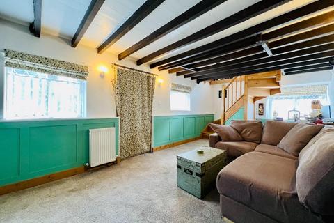Rose Cottage Charing Hill, Charing, Ashford, TN27 0NF