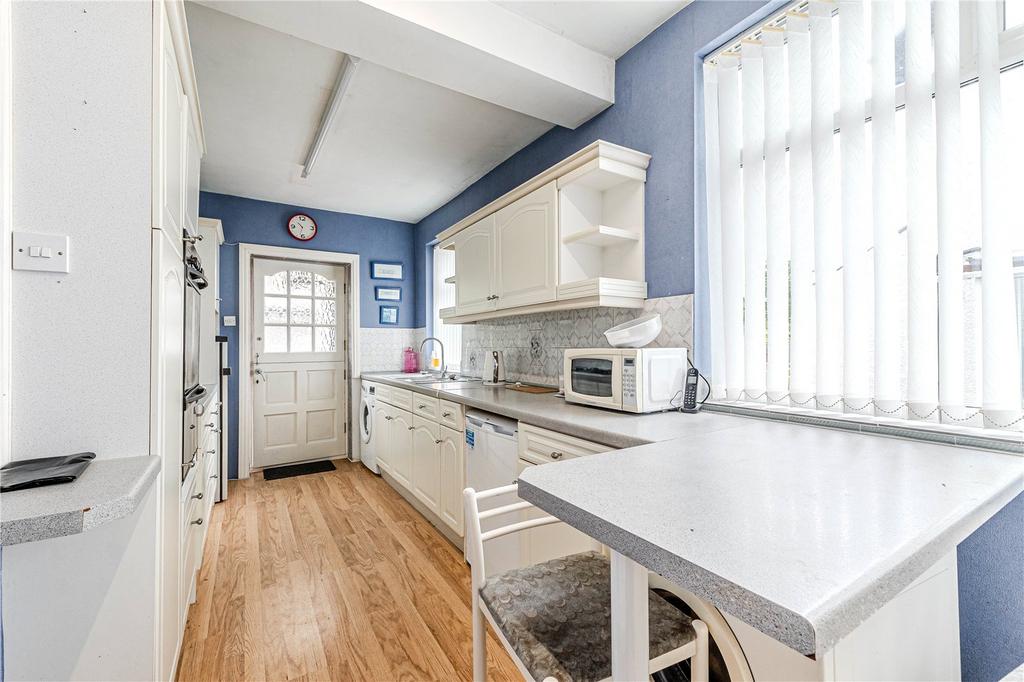 Victoria Crescent, Horsforth, Leeds 3 bed semidetached house for sale