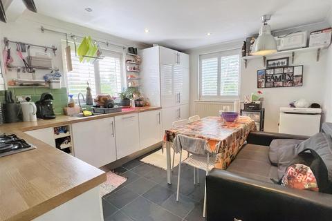 39b Borthwick Road, London, E15 1UD