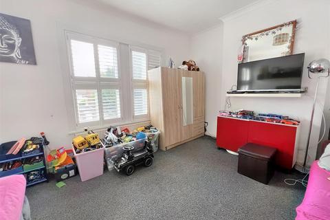 39b Borthwick Road, London, E15 1UD