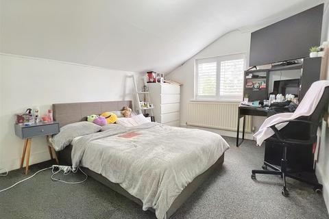 39b Borthwick Road, London, E15 1UD