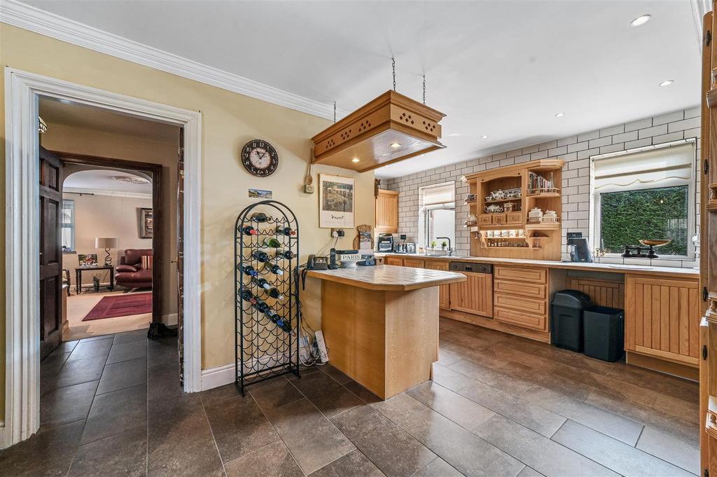 Fordham Road, Freckenham, Bury St. Edmunds 5 bed detached house for sale £700,000