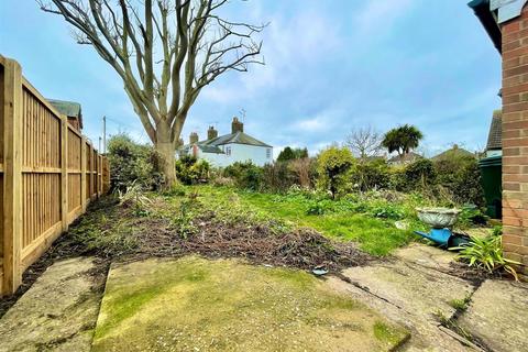 2 bedroom cottage for sale, Orchard Road, Burnham-On-Crouch
