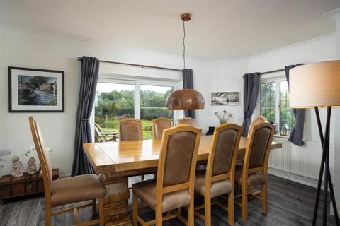 Briarside Leeds Road, Collingham, Wetherby, LS22 5AA